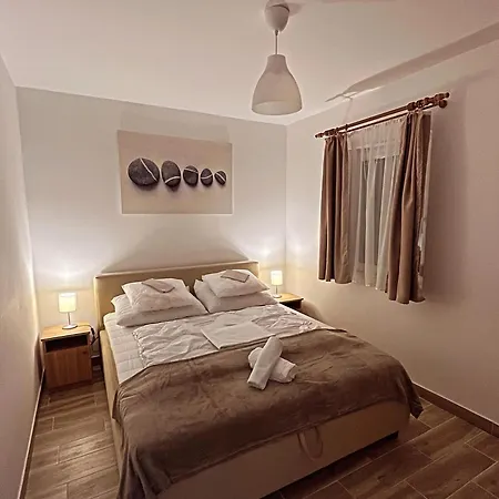 Pretty Place Apartment Zamardi